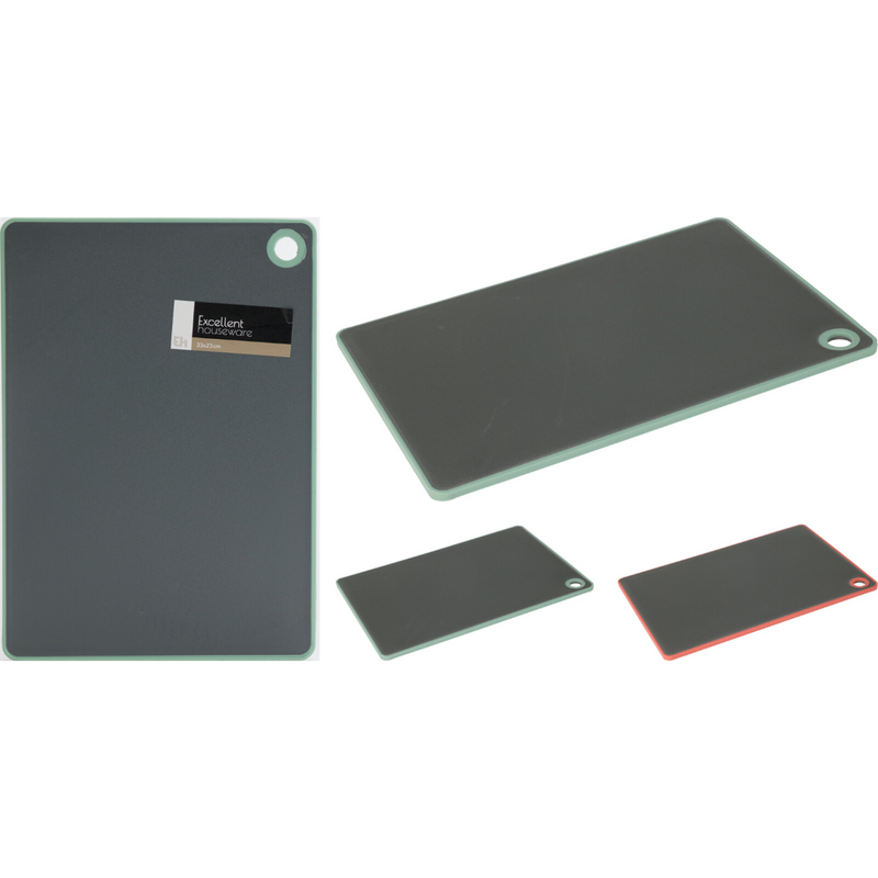 black cutting board measuring 33 x 23cm
