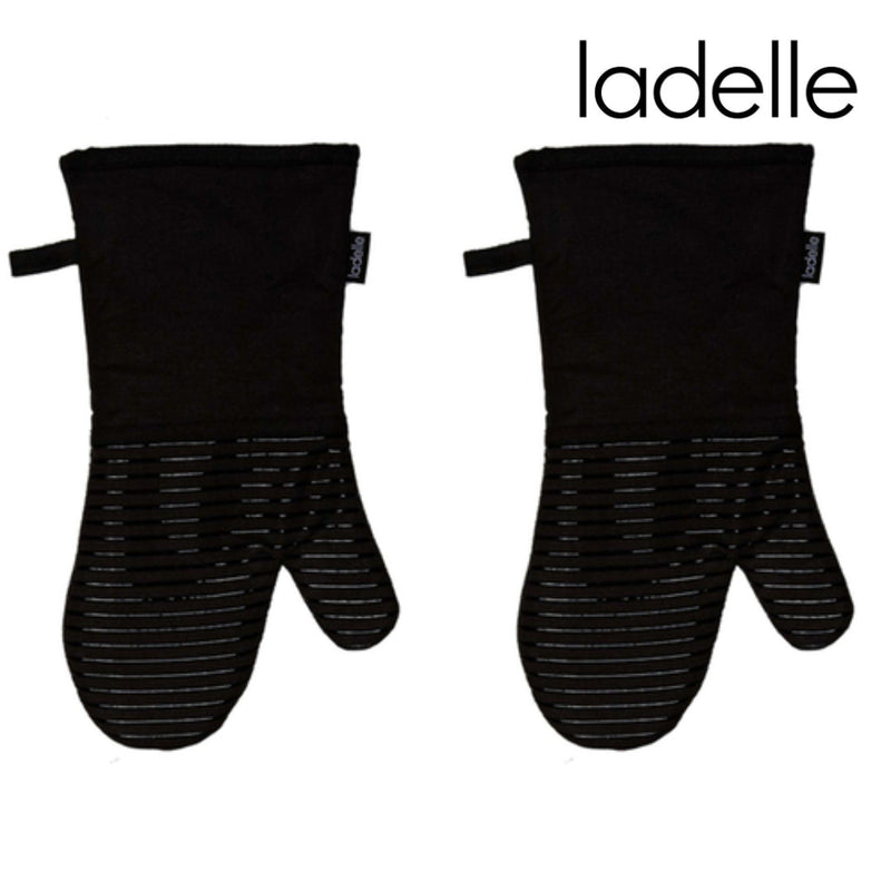 Single black textured oven mitt