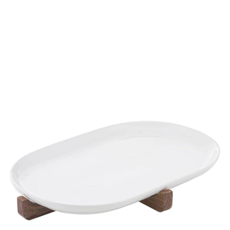 Oval oven to table dish with protective trivet