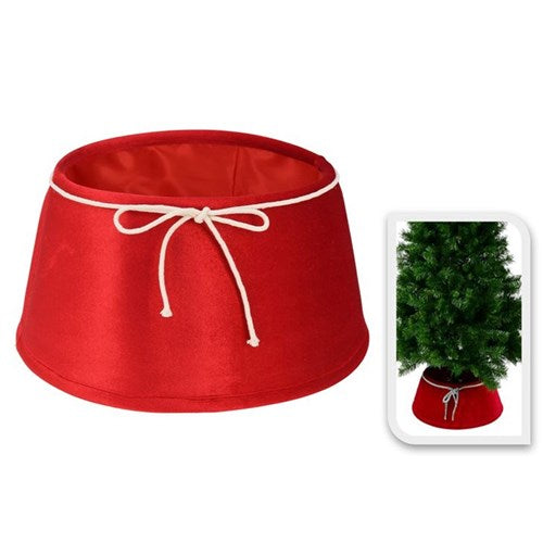 Red Christmas tree skirt with bow