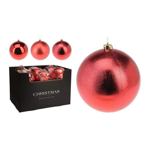 Three assorted 140 mm red baubles
