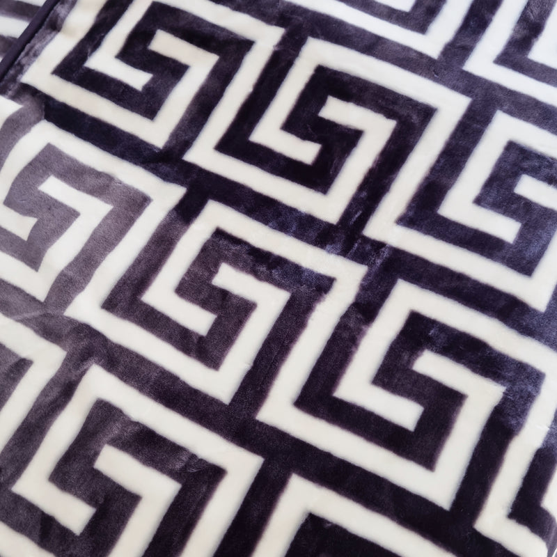 Mink blanket DB 200×220cm 3.7kg 800gsm in Greek Charcoal, plush double bed blanket for warm winter bedding.