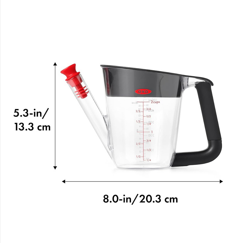 OXO Good Grips Fat Separator 4 Cup / 1L with strainer, stopper, and clear measurement markings.