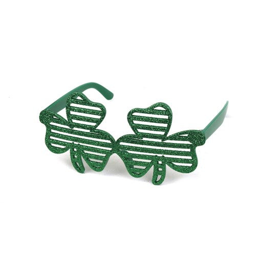 Glitter clover St Patrick party glasses