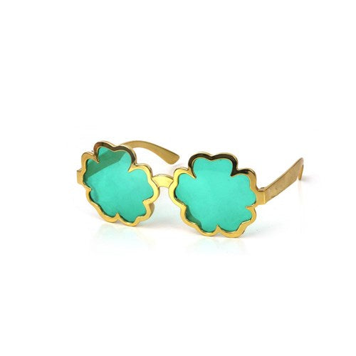 Clover shaped St Patrick party glasses