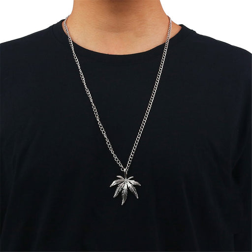 Novelty leaf pendant necklace for costume wear