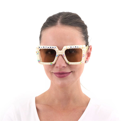 Pearl decorated birthday girl party glasses