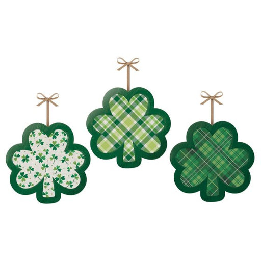 Set of 3 MDF shamrock hanging decorations for St Patrick’s Day party décor, green Irish-themed ornaments