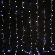 Solar powered white LED curtain light with 160 cascading bulbs for outdoor decorative lighting