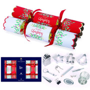 Tom Smith Traditional WB Deluxe Bonbons 8x14in – luxury Christmas crackers with hats, mottos, snaps, and premium gifts