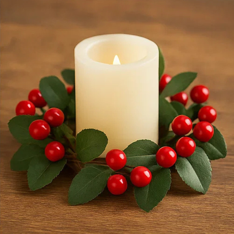 Wreath Mini Candle with Red Berries 8cm