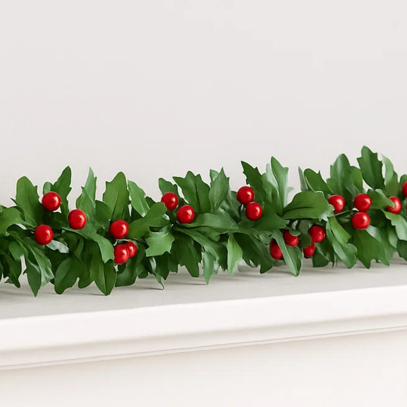 Holly & Berries Garland 2.7m