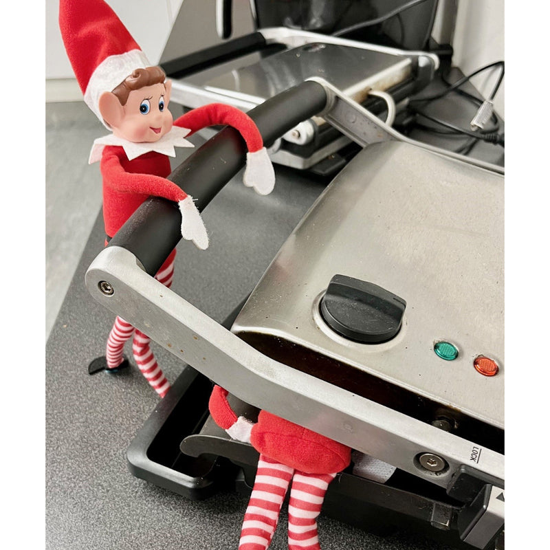Elf Doll Mischiev-Elf Posable Tie-Card image 8