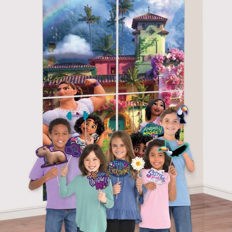 Encanto Scene Setter with Assorted Photo Props 16pk