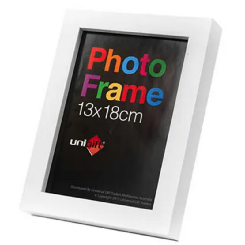 White MDF photo frame sized for 13x18cm photos, minimalist picture frame for desk, shelf or gallery wall display