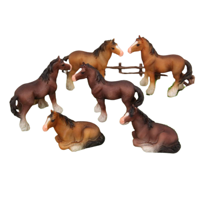 Horses™ Horse on Stand 10cm