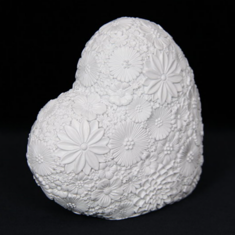 WHITE FLORAL HEART 14CM