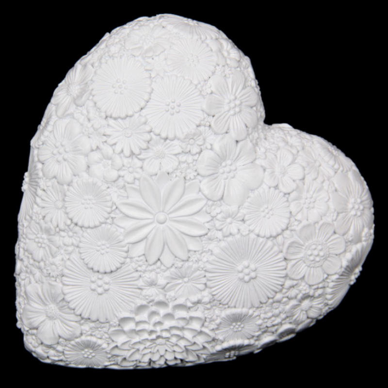 WHITE FLORAL HEART 14CM