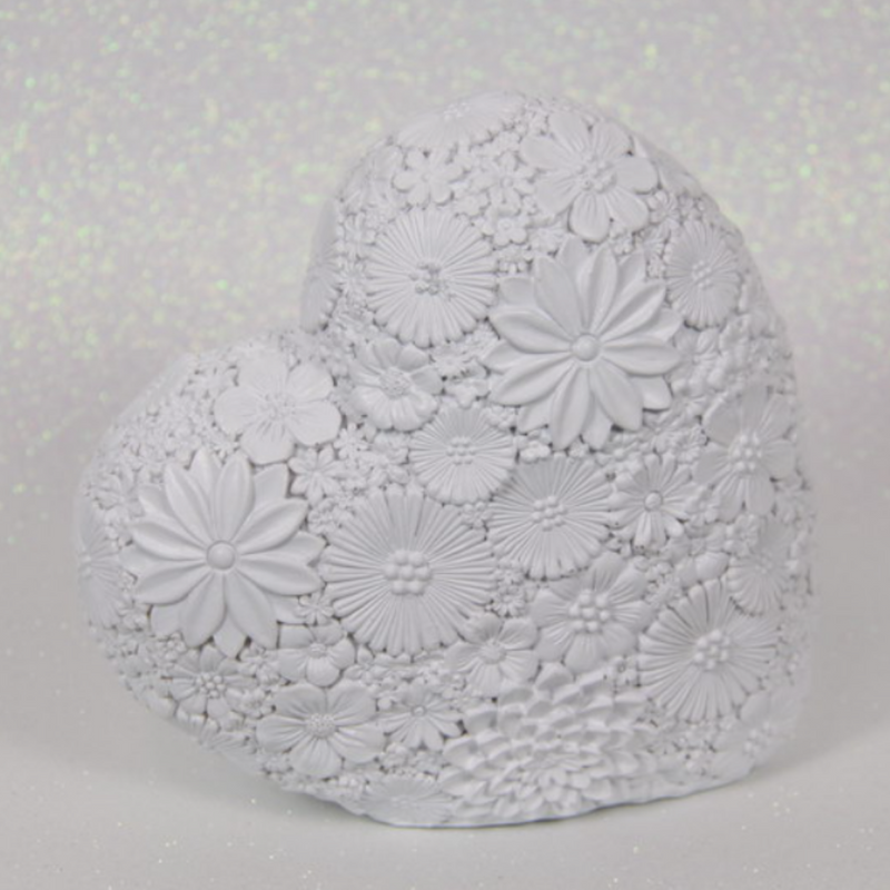 WHITE FLORAL HEART 14CM