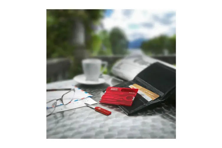 Victorinox Sak Swiss Card Classic Red Translucent