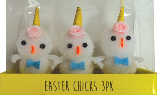 Chicks in Unicorn Horn